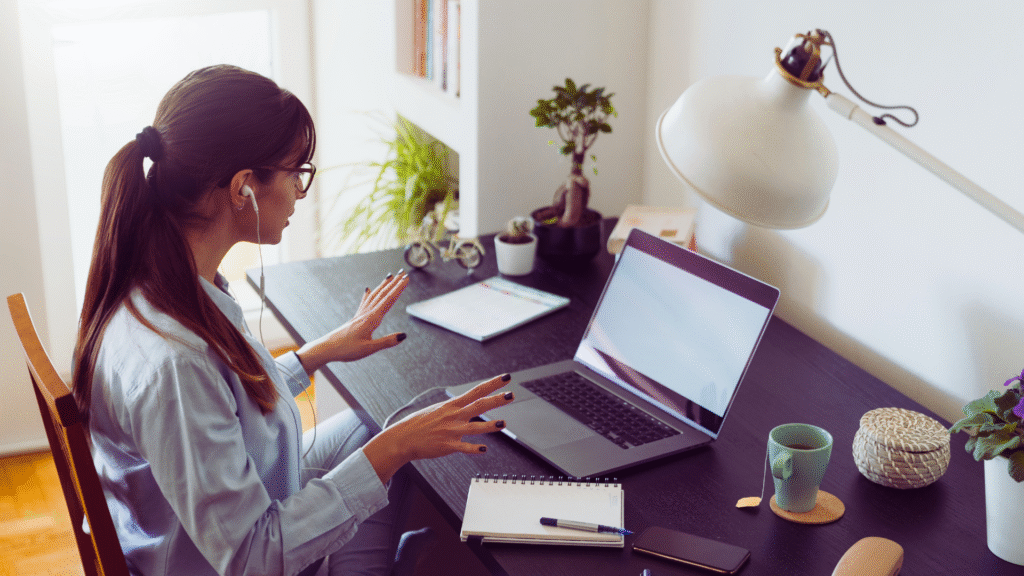 The Best Work-from-Home Outfits for Comfort and Style